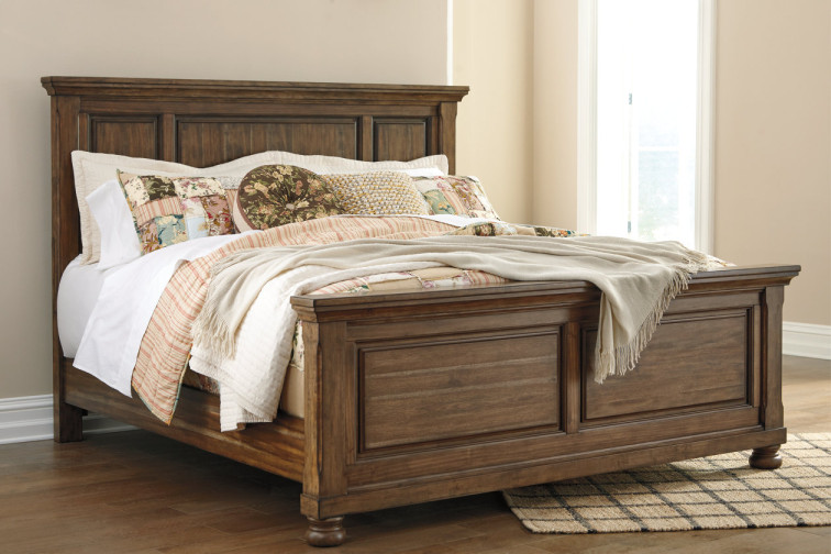 Flynnter Queen Panel Bed • Beds