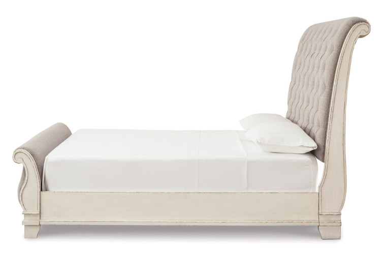 Bed Realyn sleigh • Beds