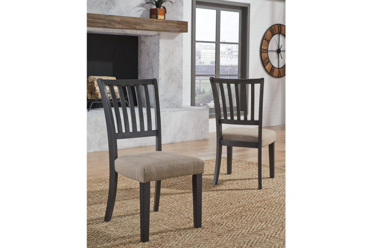 Baylow Dining Chair • Dining Room Chairs