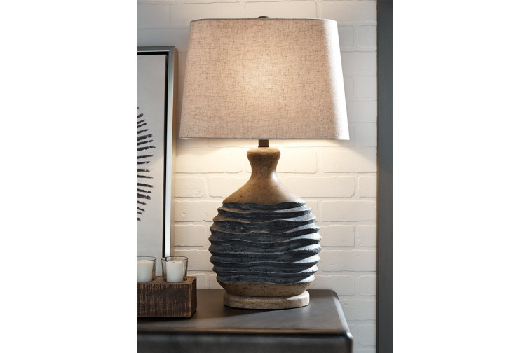 Medlin Table Lamp • Table Lamps
