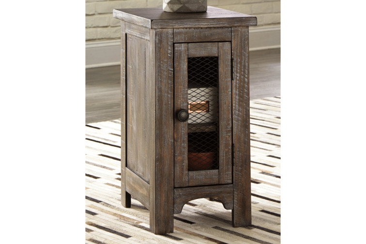 Danell Ridge Chairside End Table • Coffee Tables