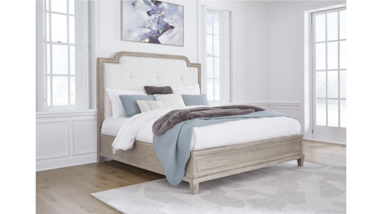 bed jorlaina queen • Queen bed