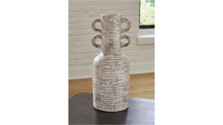 Wellbridge Vase • Vases