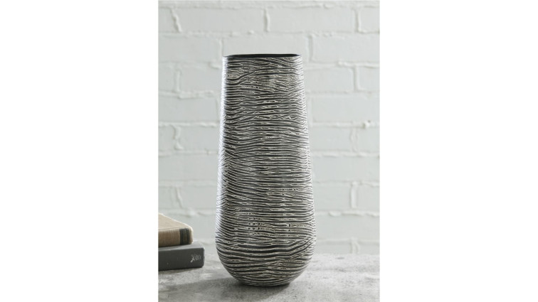 Fynn Vase • Vases