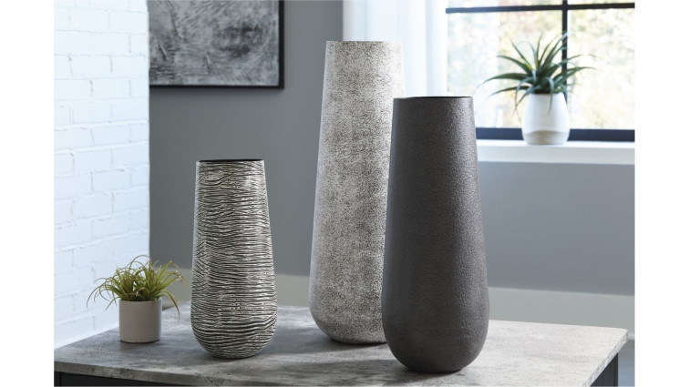 Fynn Vase • Vases