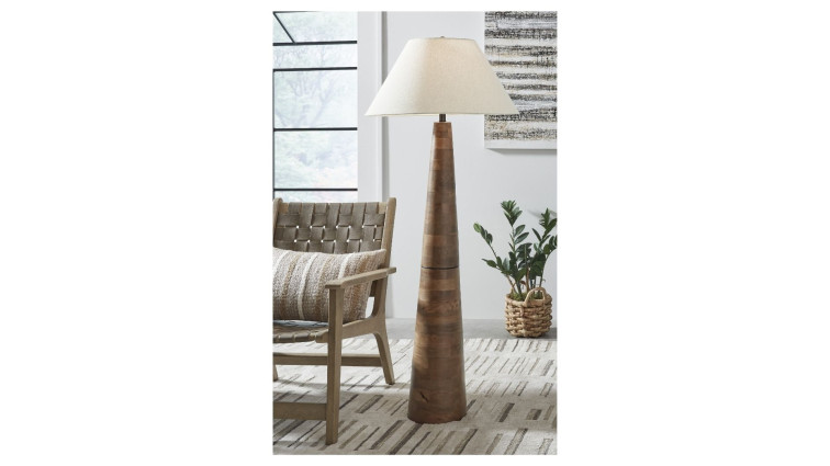 Danset Floor Lamp • Floor Lamps