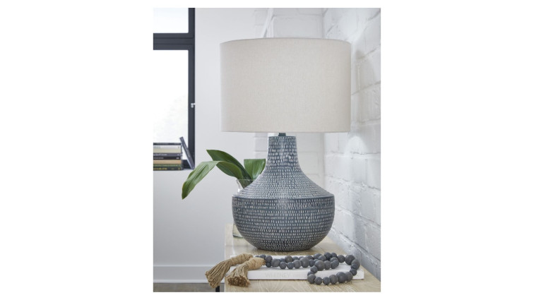 Schylarmont Table Lamp • Table Lamps