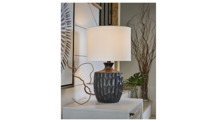 Ellisley Table Lamp • Table Lamps