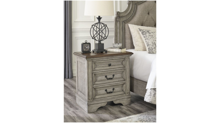 Lodenbay Three Drawer Night Stand • SLEEP FEST