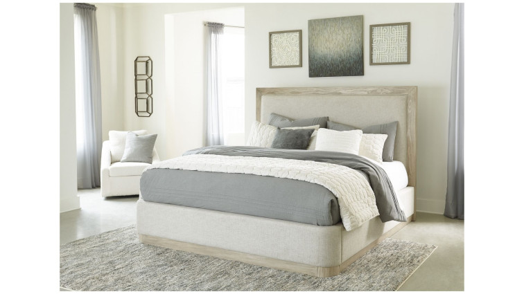 Hennington Queen Upholstered Bed • Beds