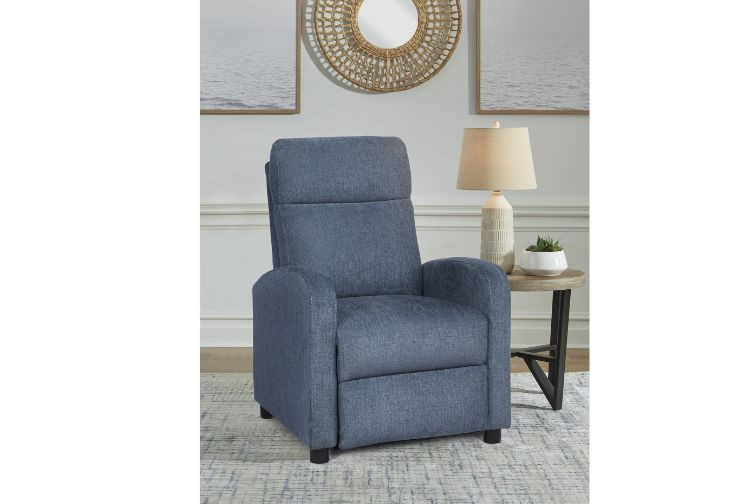 სავარძელი მექანიზმით Elvio – სტუდიოს ტიპის ბინის მისაღები 